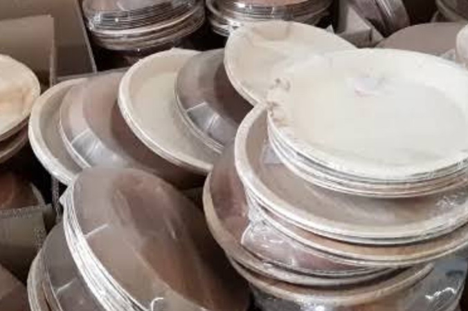 Shrink Wrapping & Packaging Of Disposable Wooden Plates